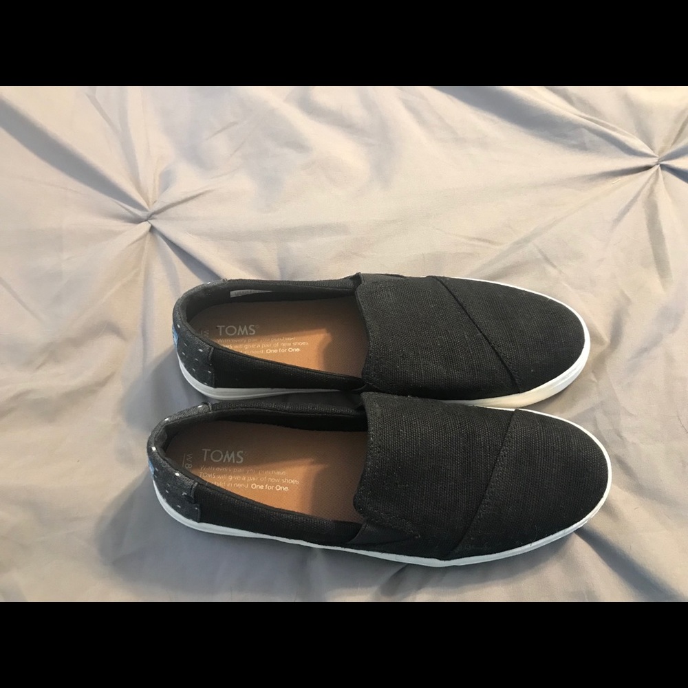 Toms slip on shoes - black size 8.5 women’s